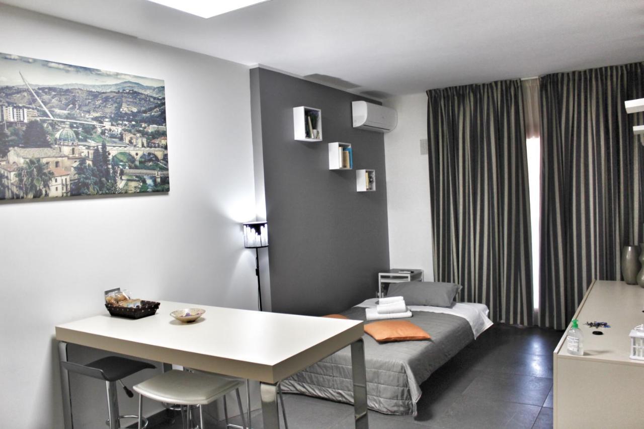 Cosenza Luxury Apartment Exterior foto